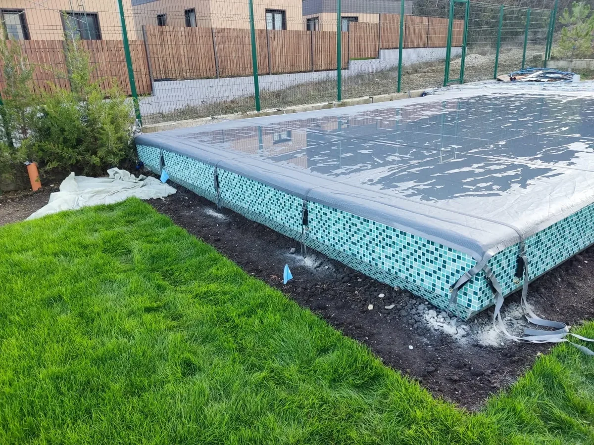 Батутное покрывало на бассейне в Сыктывкаре